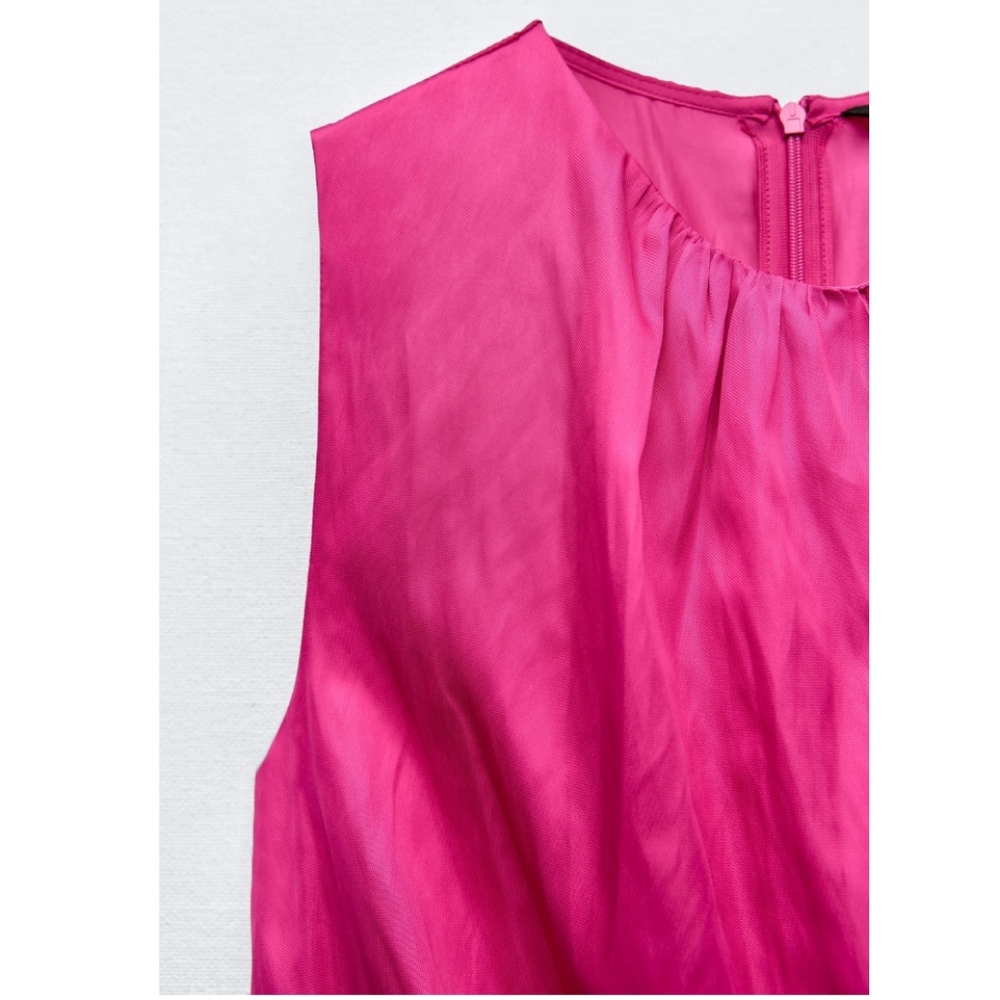 ❌️SOLD❌️GATHERED WAIST SATIN EFFECT JUMPSUIT SIZE L - Picture 7 of 8